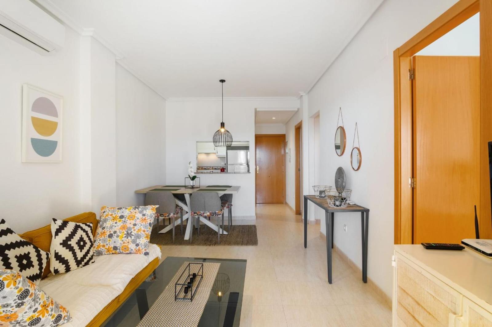 Nice Modern 2 Bed Apartment In Torrievieja 托雷维耶哈 外观 照片