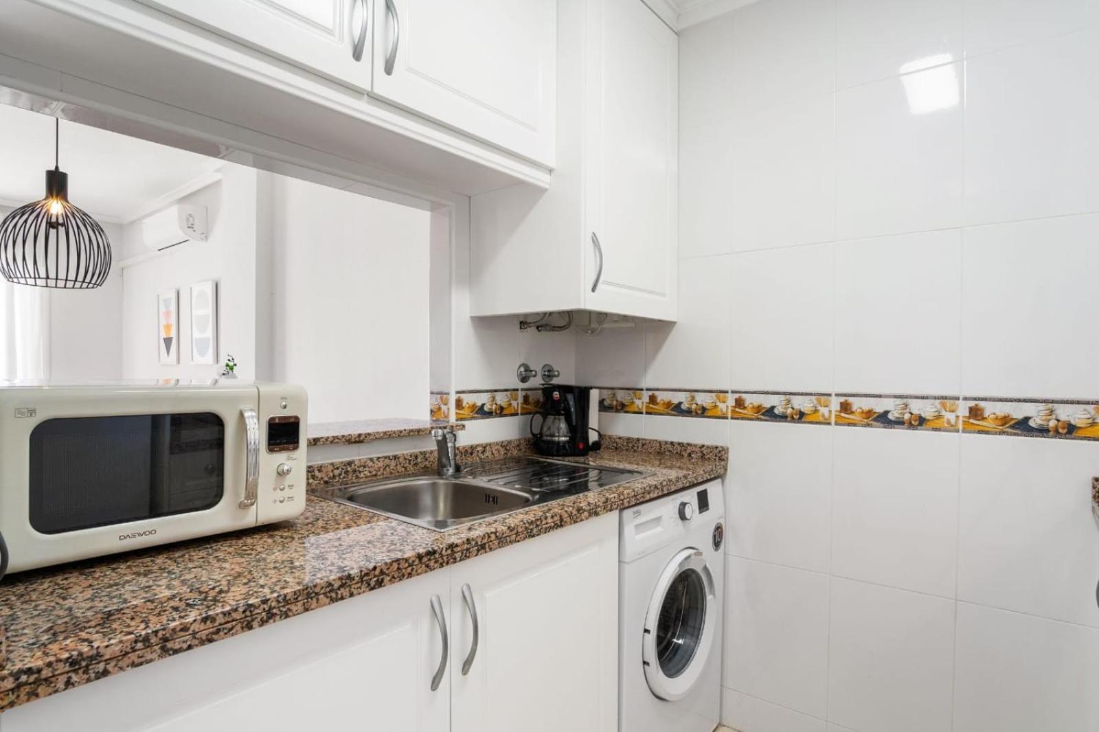 Nice Modern 2 Bed Apartment In Torrievieja 托雷维耶哈 外观 照片